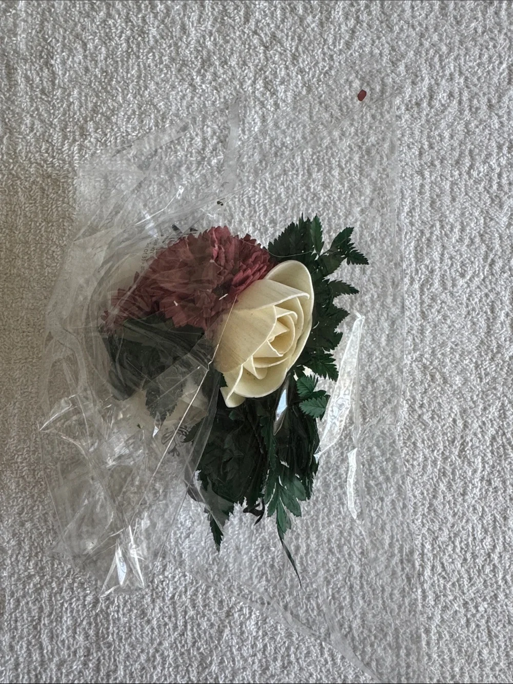 Sola Wood Flowers Romance Boutonnière Set of 3 Flowers